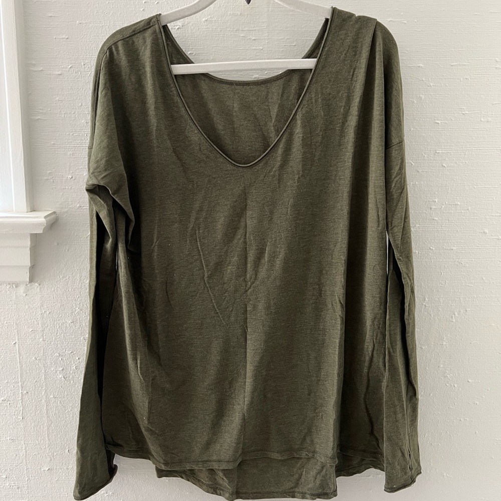 lululemon athletica Olive Long Sleeve Tee